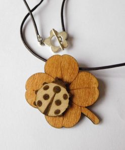 Pendentif coccinelle et trèfle à 4 feuilles